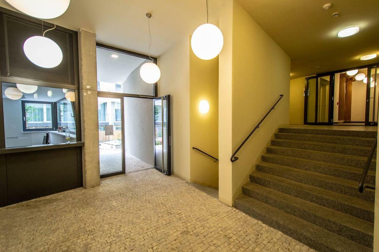 Design 3Bdr Apartment In Residence, Free Parking Praga Exterior foto